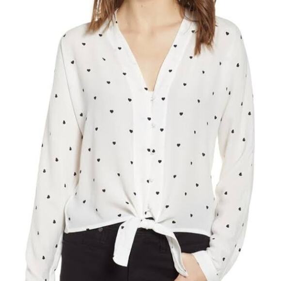 Rails Sloane Heart Print Knot Front Blouse - Picture 1 of 7